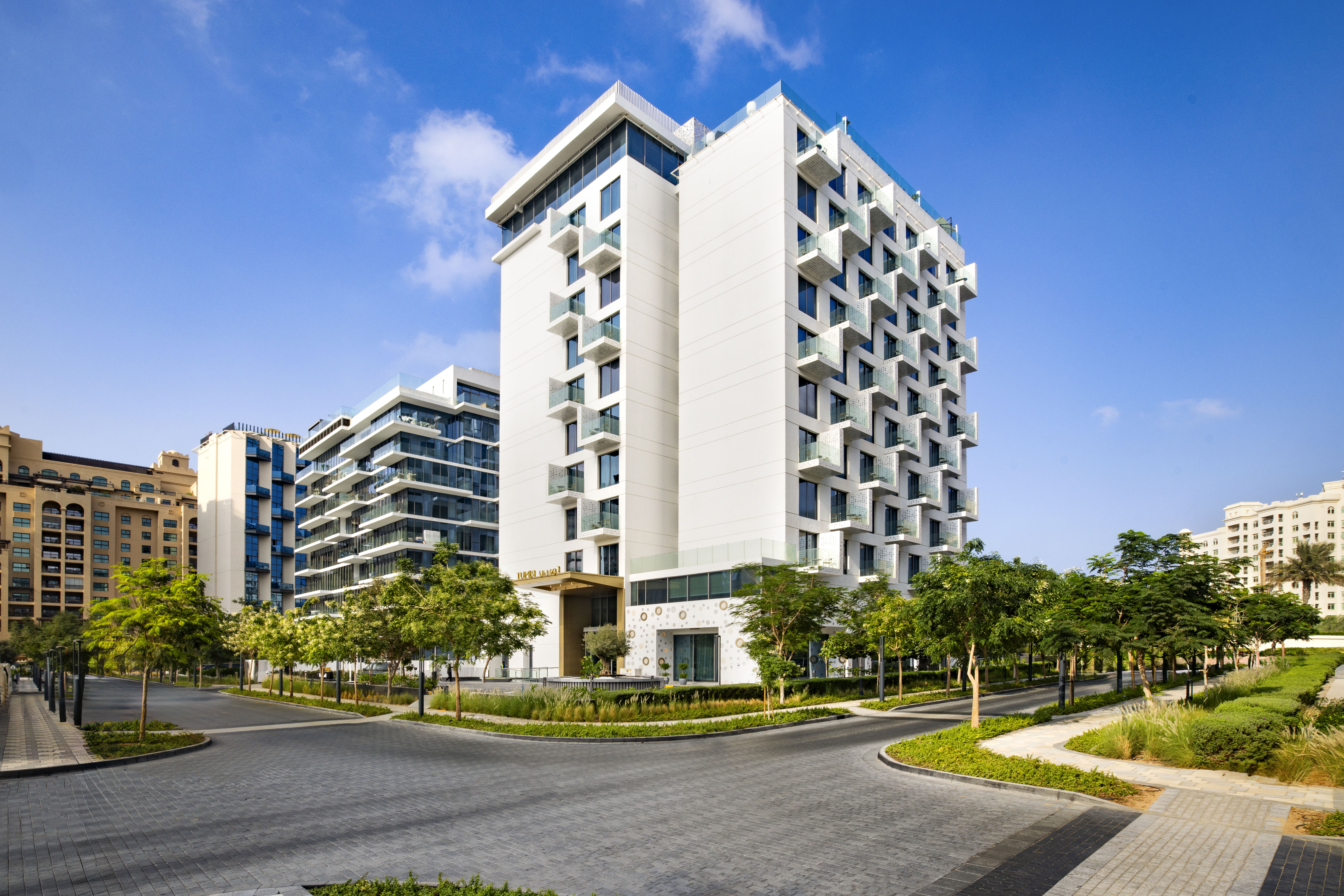 Th8 Palm Dubai Beach Resort-Vignette Col