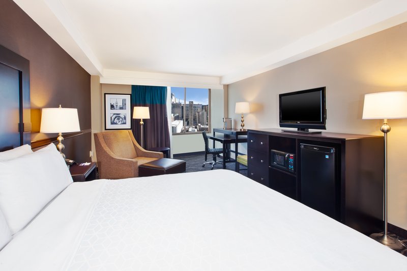 HOLIDAY INN EXPRESS MIDTOWN