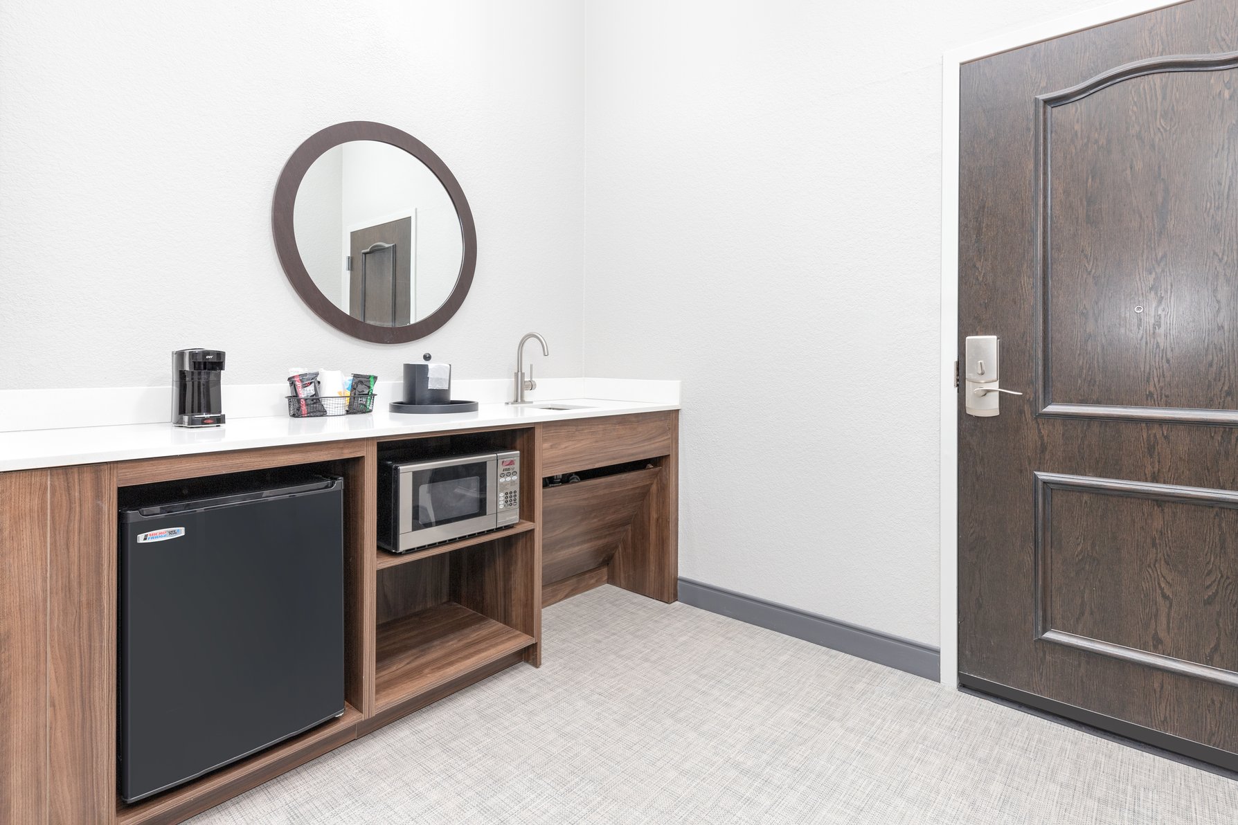 Hampton Inn and Suites Lake Jackson Clute Room Type - 1KN MOB HEA ACC RIS STU NS