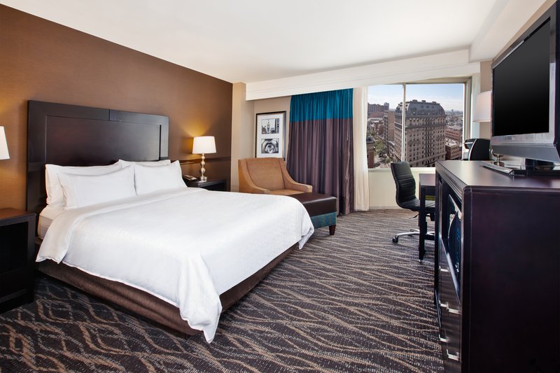 1 QUEEN BED NONSMOKING