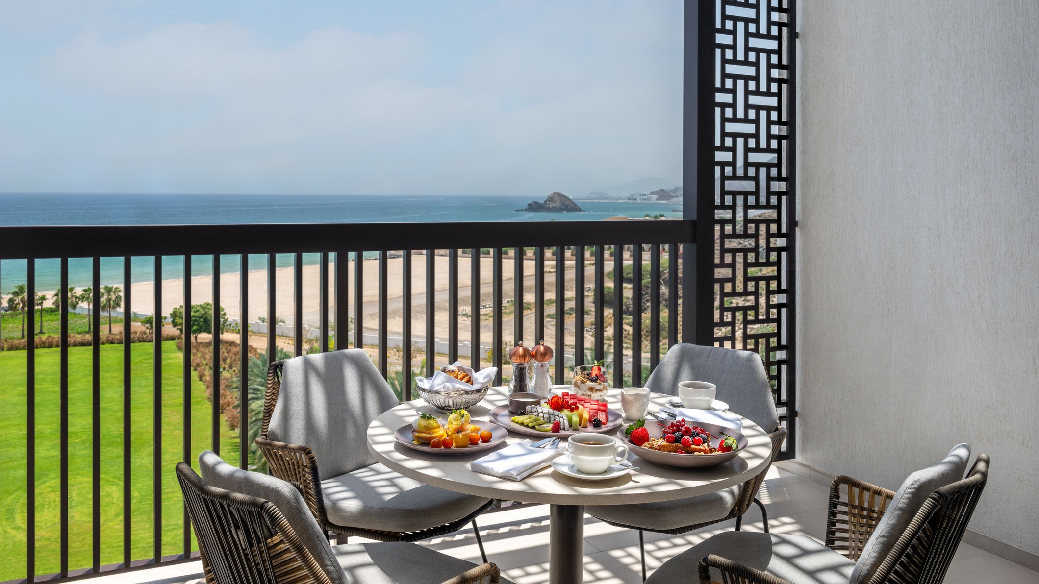 InterContinental Fujairah Resort Room Type - 1 Bedroom Suite Club Lounge Access Garden View Balcony InterContinental Fujairah Resort Room Type - 1 Bedroom Suite Club Lounge Access Garden View Balcony