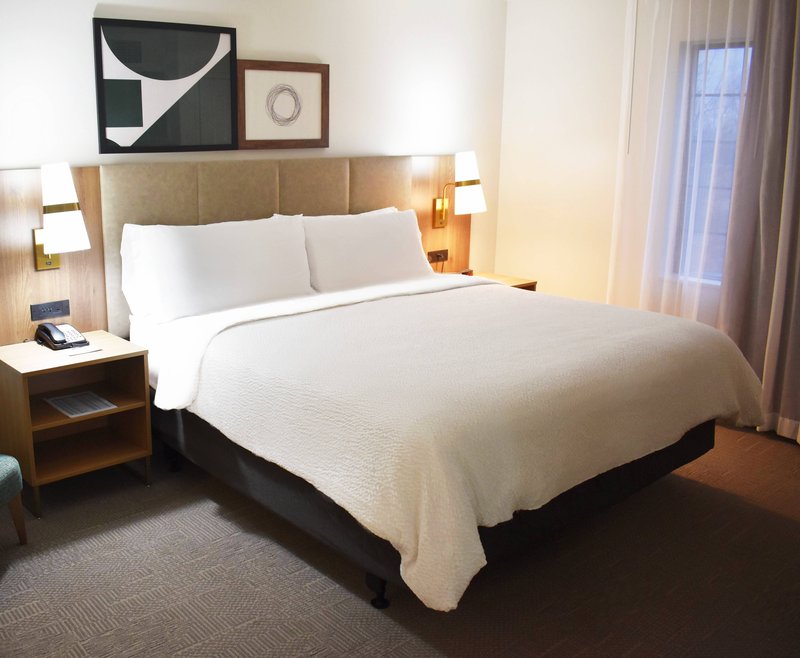 STAYBRIDGE SUITES NOVI