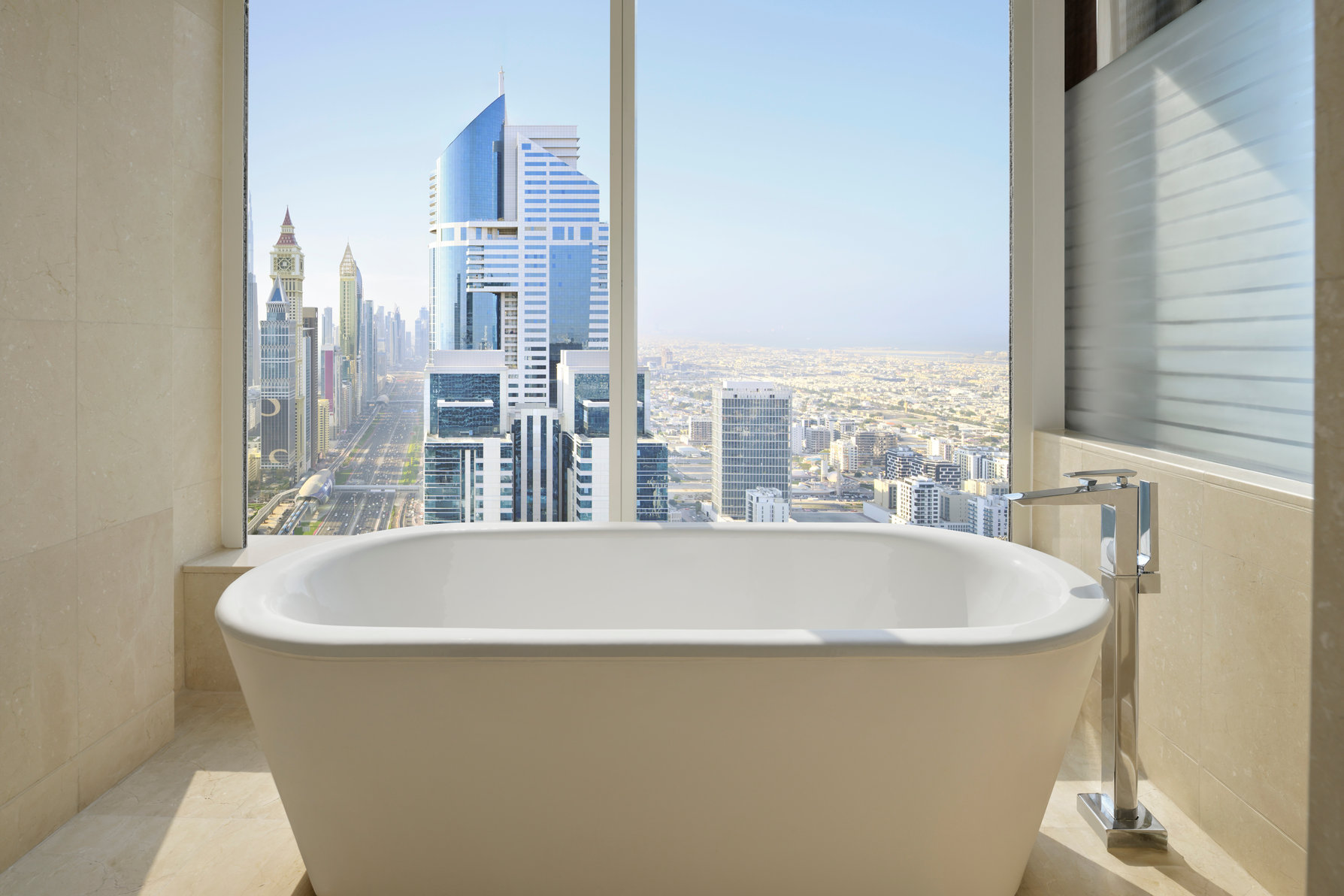 Voco Dubai an IHG Hotel Room Type - 2 Twin Deluxe Club Room City View