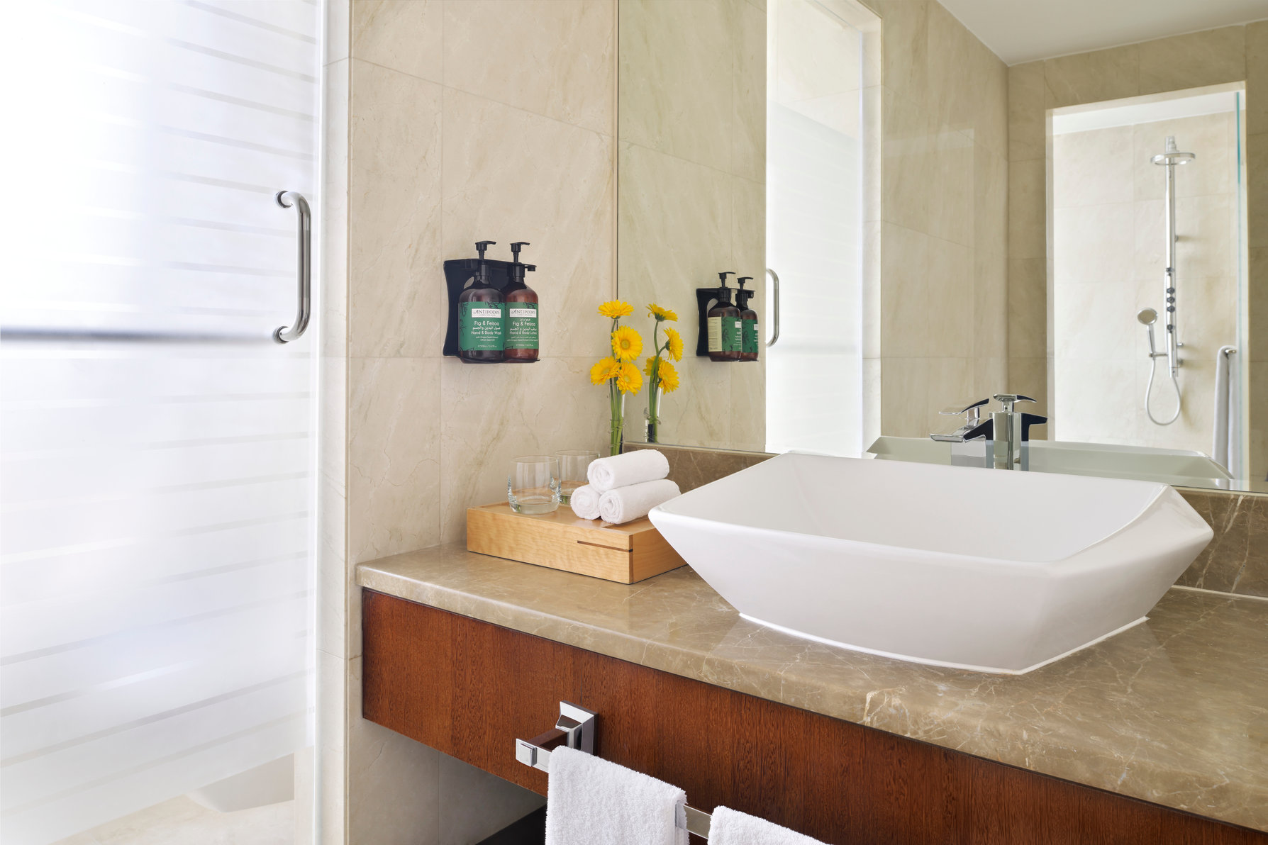 Voco Dubai an IHG Hotel Room Type - 1 King Premium Room