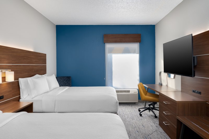 2 QUEEN BEDS UPPER FLOOR NONSMOKING