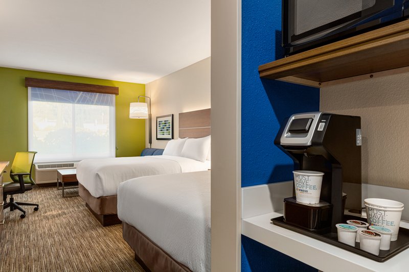 Holiday Inn Express and Suites Hayward – Castro Valley