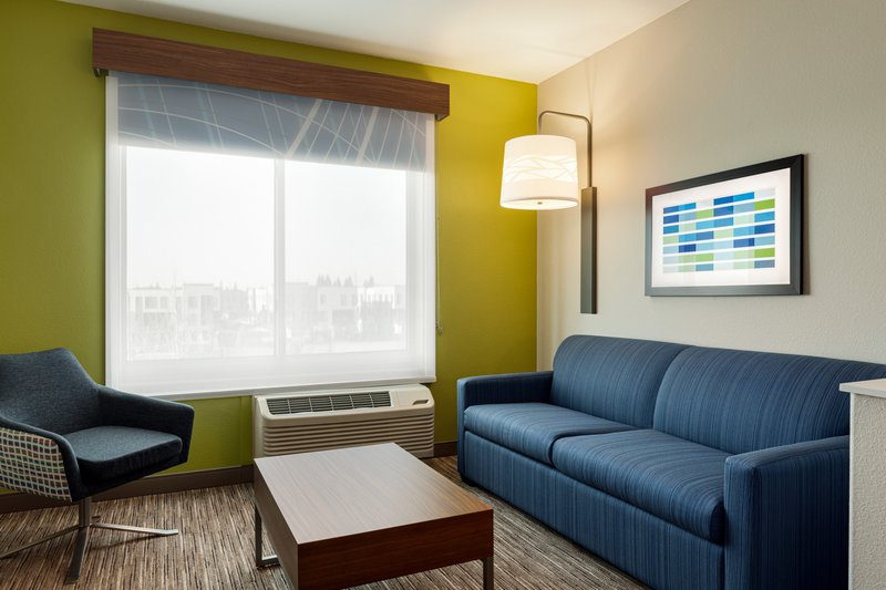 Holiday Inn Express and Suites Hayward – Castro Valley