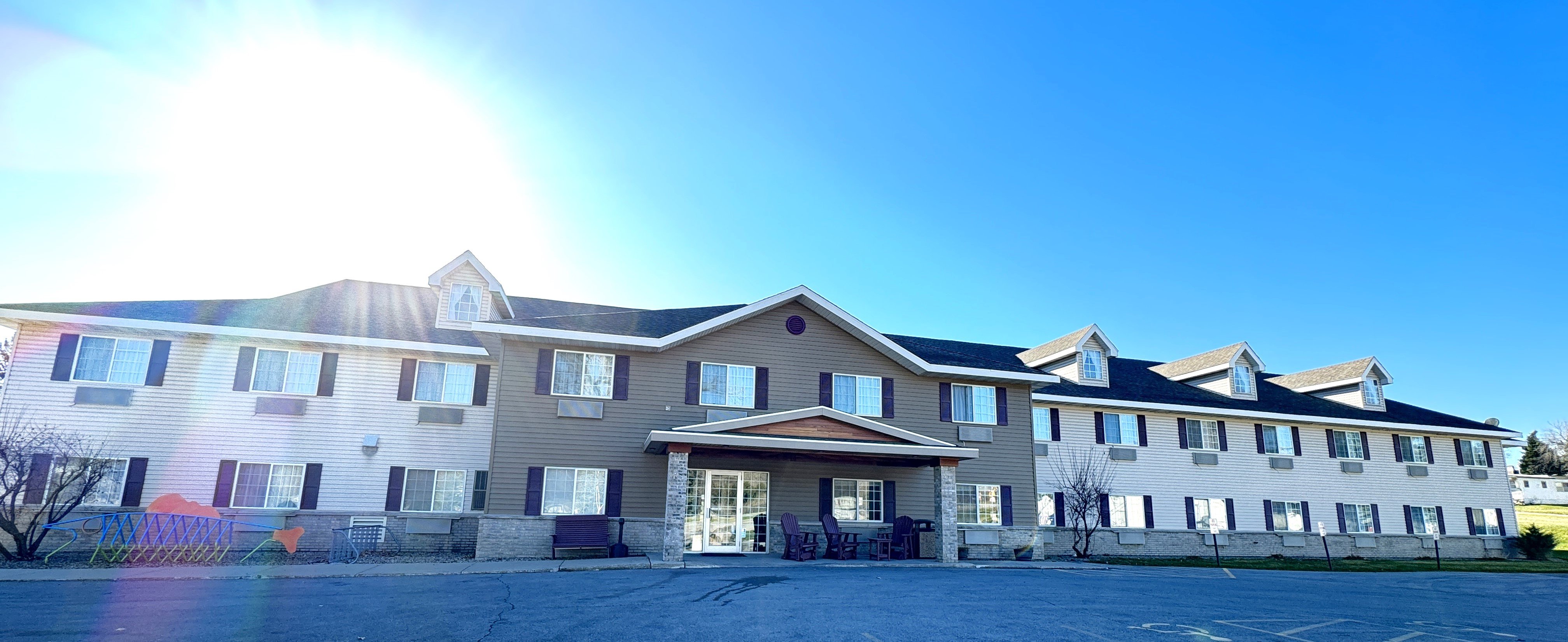 Country Trails Inn & Suites