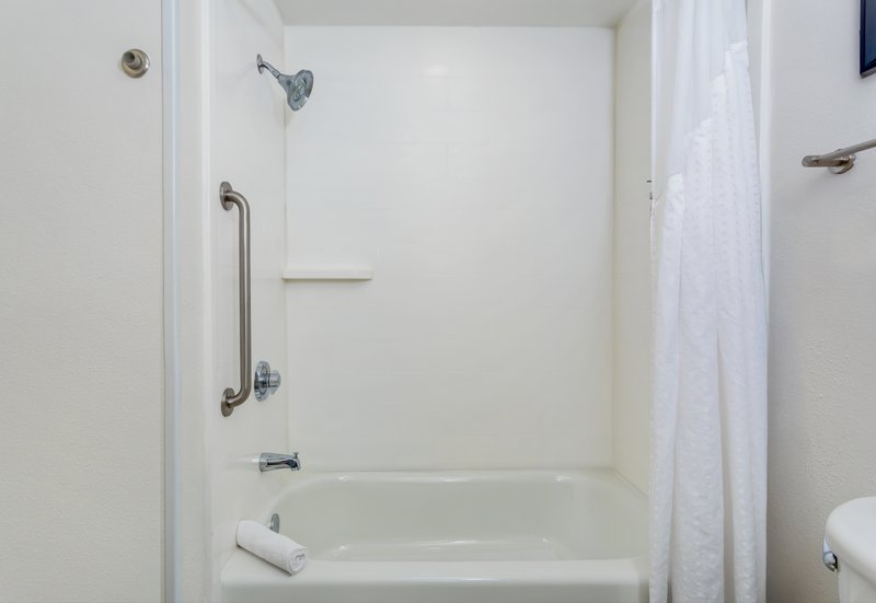 KING HEAR MOBILITY ACCESSIBLE TUB NOSMK