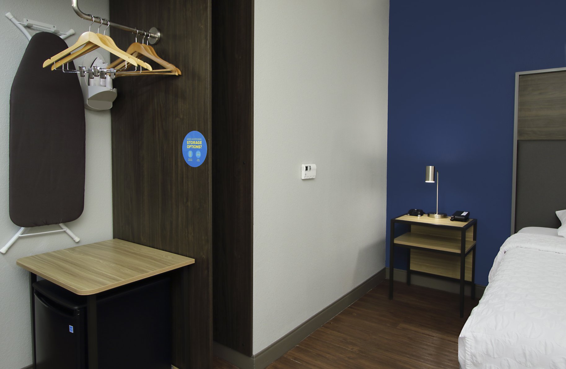 Tru by Hilton Mobile Room Type - 1KNG MOB HEARNG ACC RI-SHW