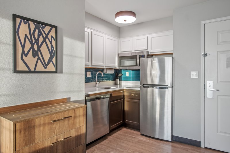 STAYBRIDGE SUITES ROCKLIN