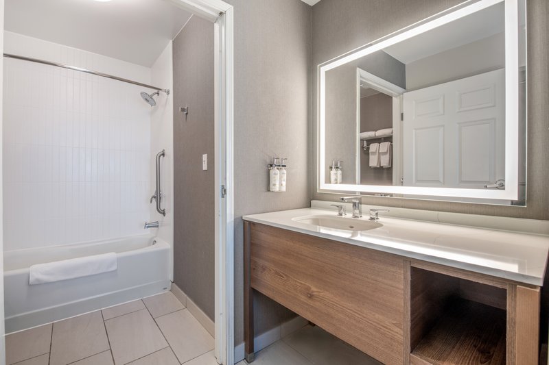STAYBRIDGE SUITES ROCKLIN