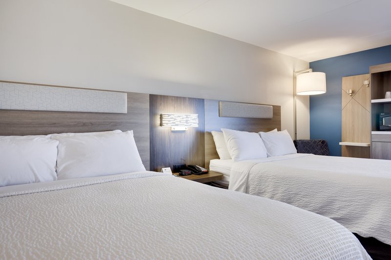 2 QUEEN BEDS NONSMOKING