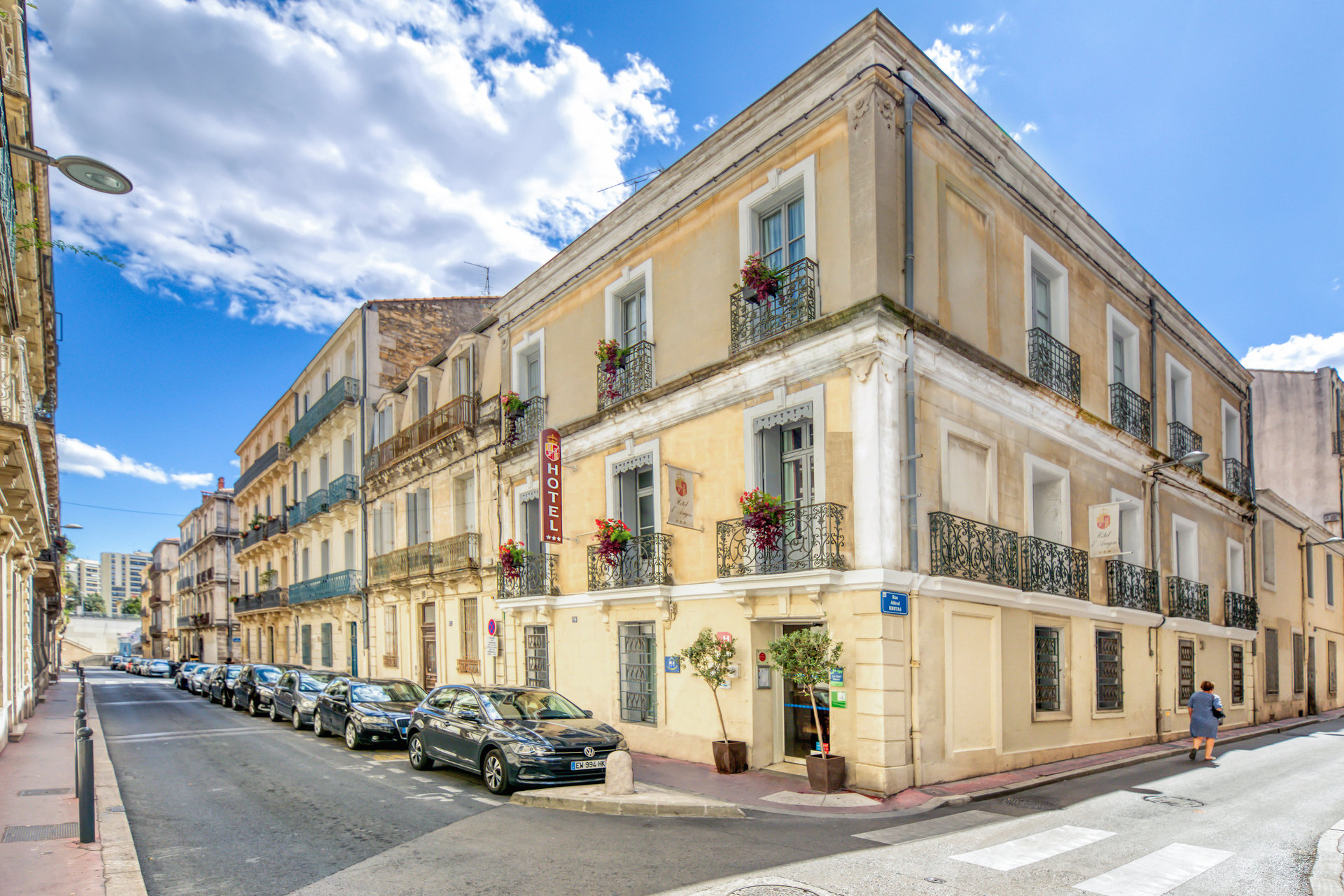Aragon Hotel