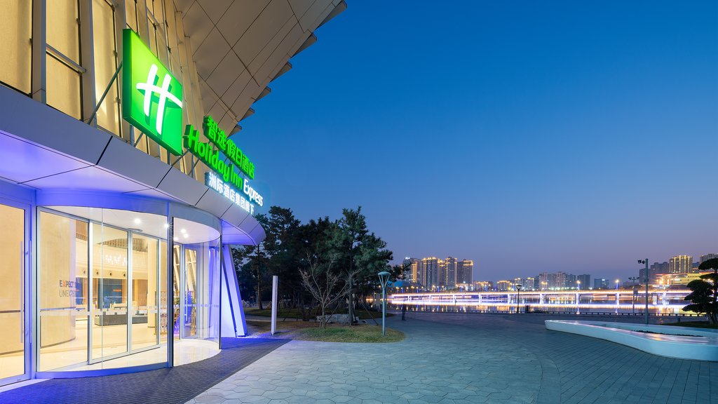 Hotel Exterior