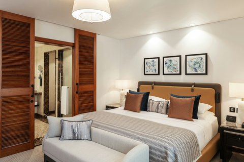 Superior Deluxe Suite Tower 01 Bedroom