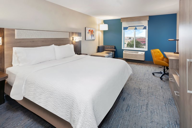 HOLIDAY INN EXP STES PEKIN