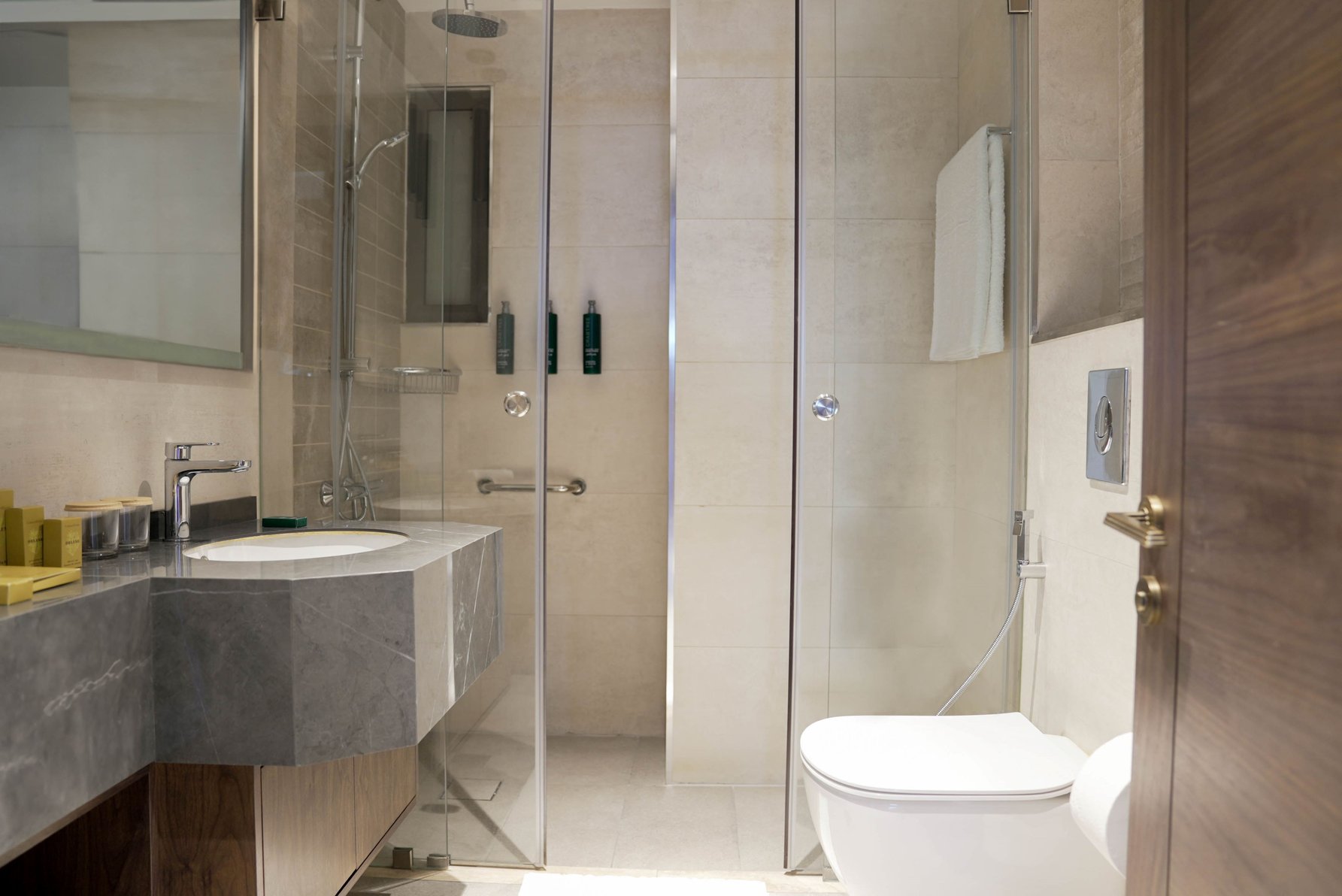 Doubletree by Hilton Amman Hotel & Residences Room Type - One-Bedroom King Suite