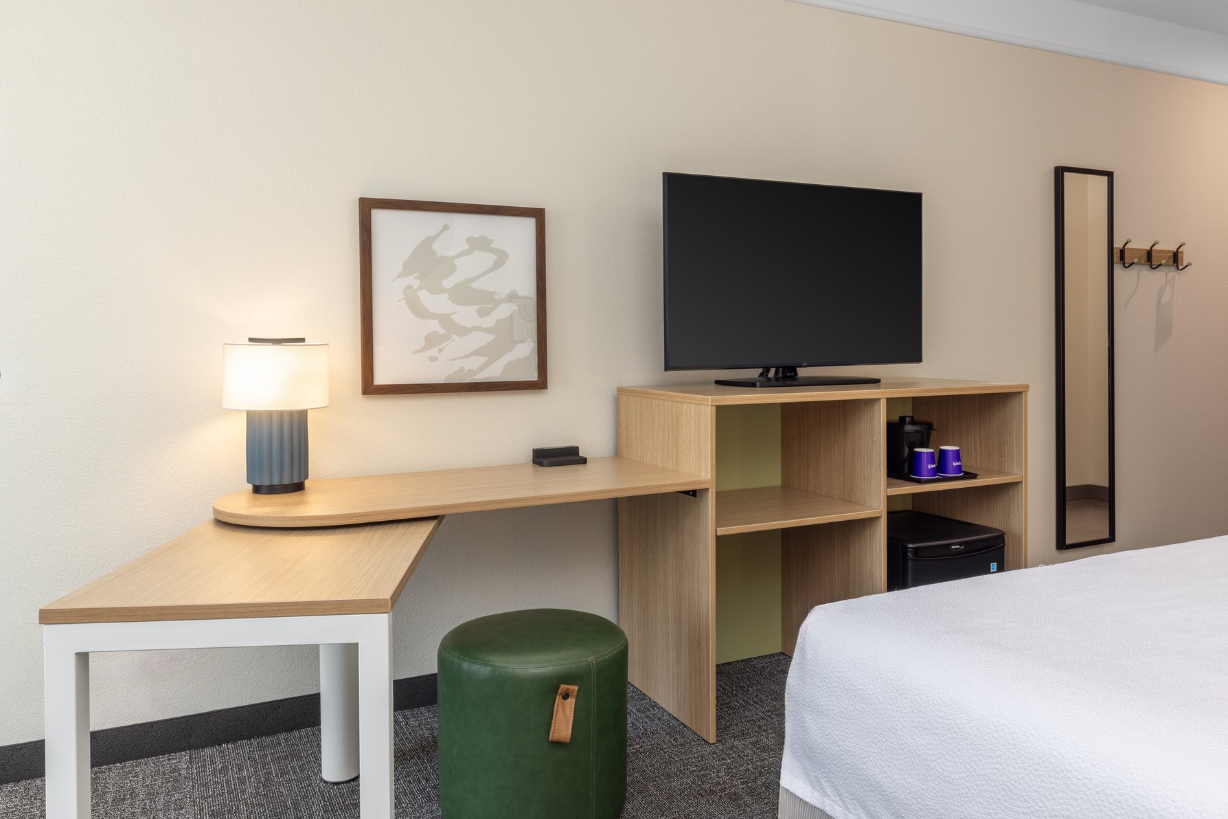 Spark by Hilton Houston West Clay Road Room Type - 1 KING MOB HR ACC RI SHWR