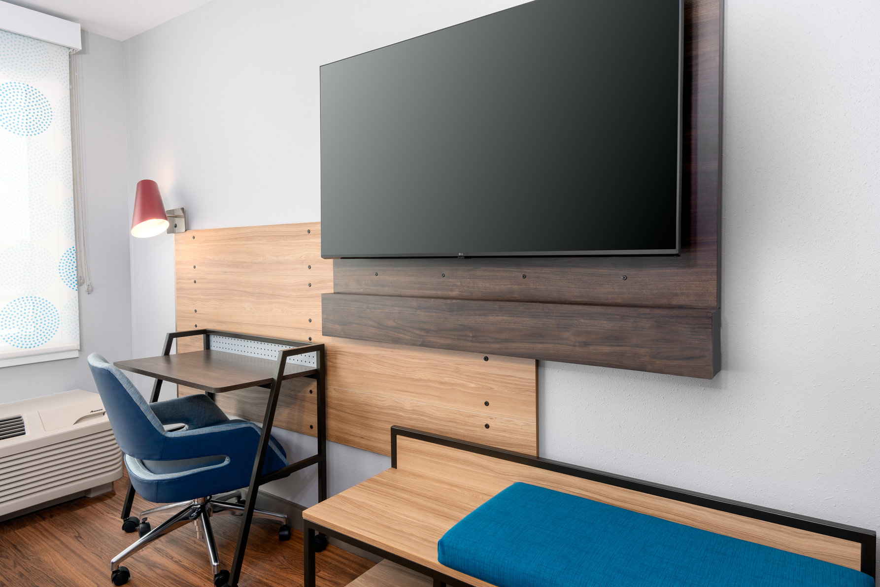 Tru by Hilton Wilmington Room Type - 2 QN MOB HEAR ACC RI-SHWR