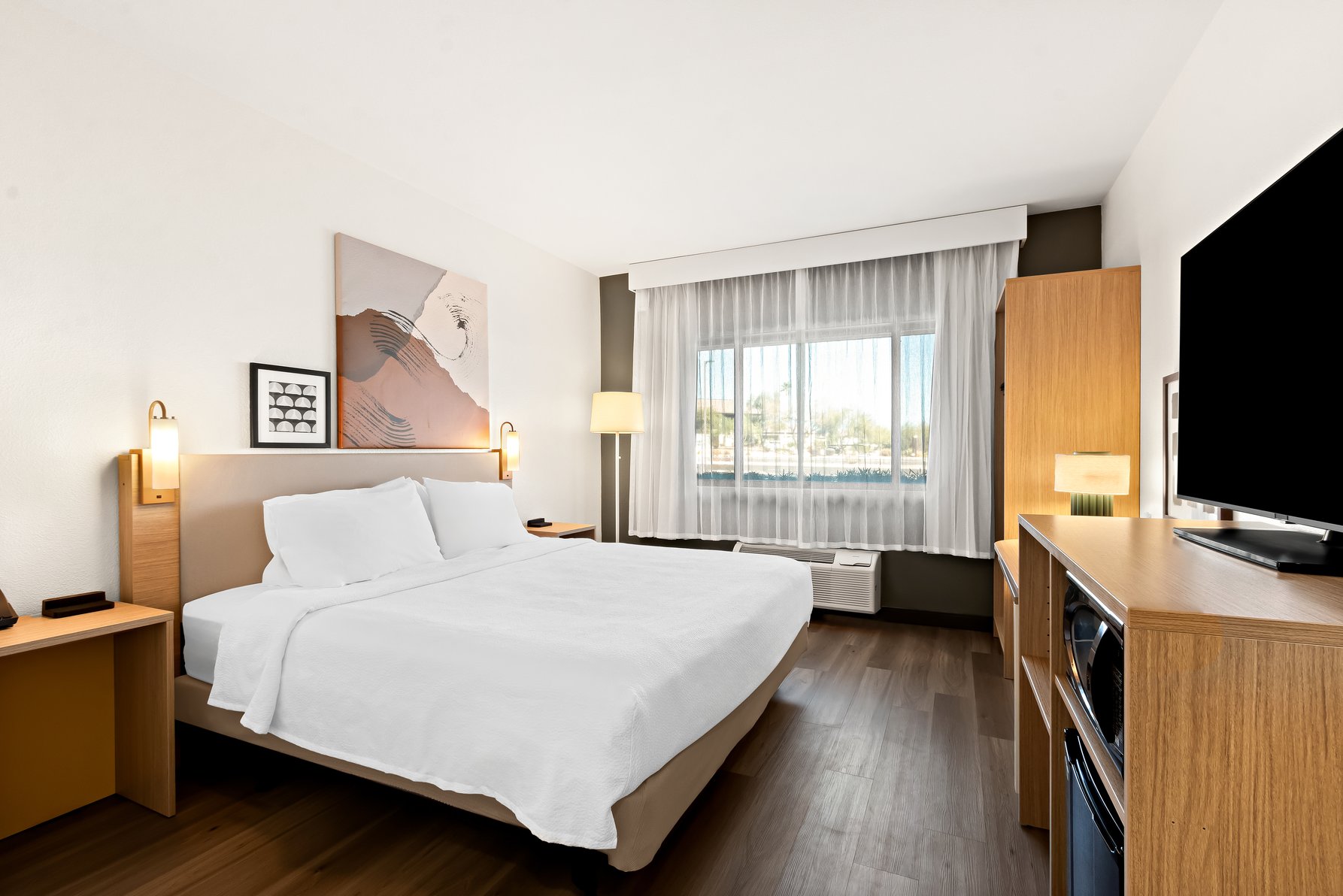 Spark by Hilton Fountain Hills Scottsdale Room Type - 1 KING MOBIL ACCESS RIS