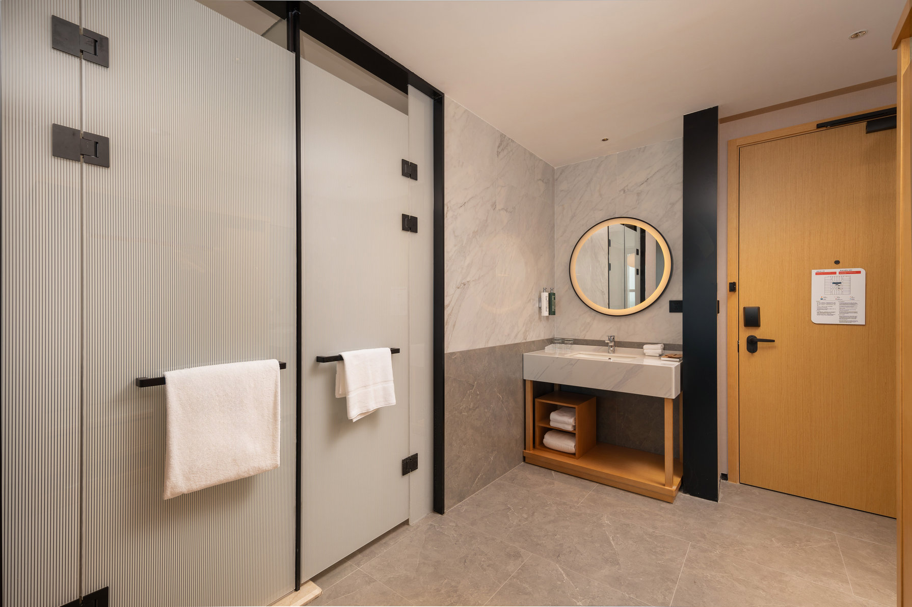 Hilton Garden Inn Danzhou Yangpu Room Type - KING GUEST ROOM SEA VIEW