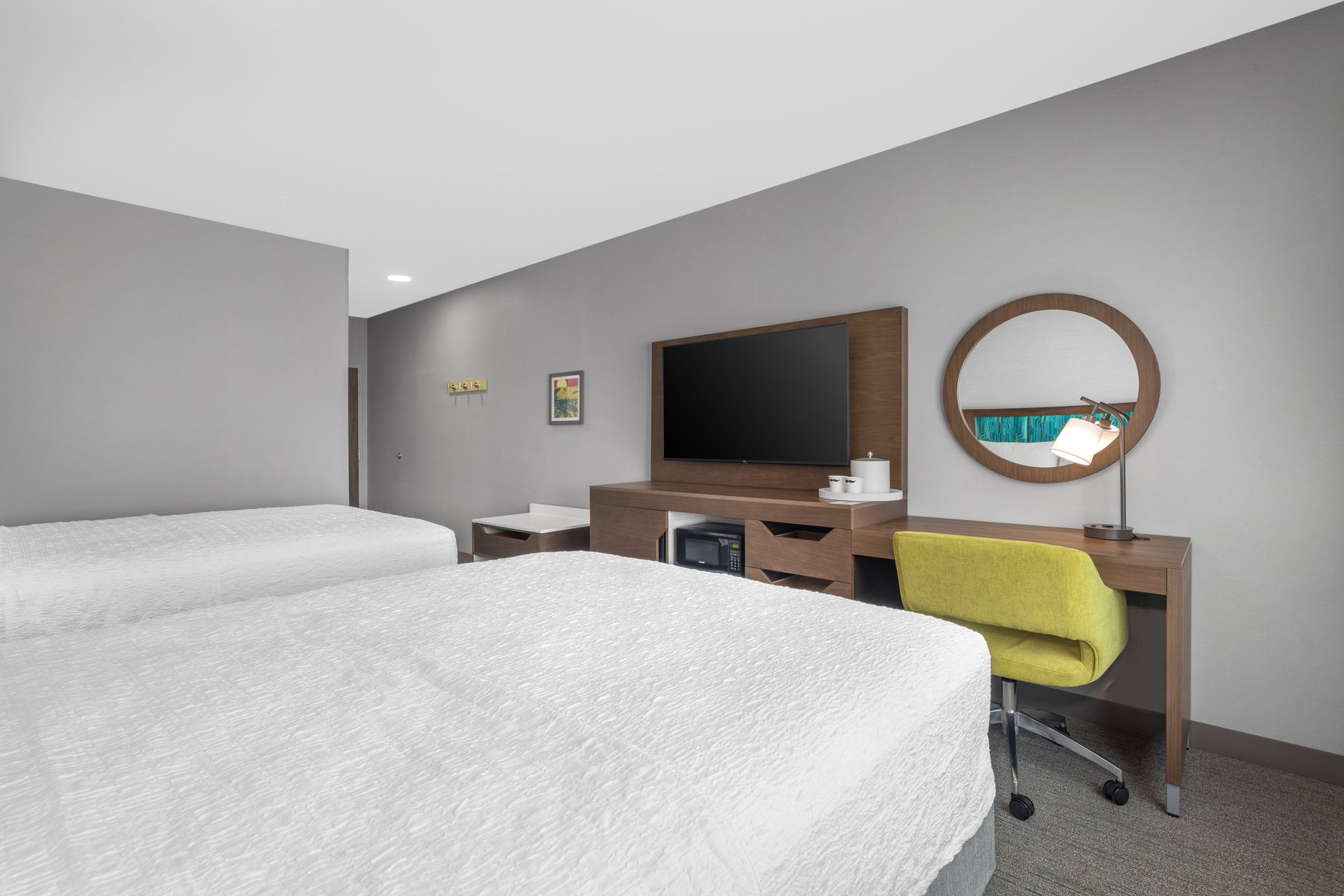 Hampton Inn & Suites by Hilton Bakersfield Central Room Type - 2 QUEENS HEARING ACC