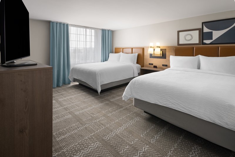 One Bedroom Suite Mobility Accessible Tub