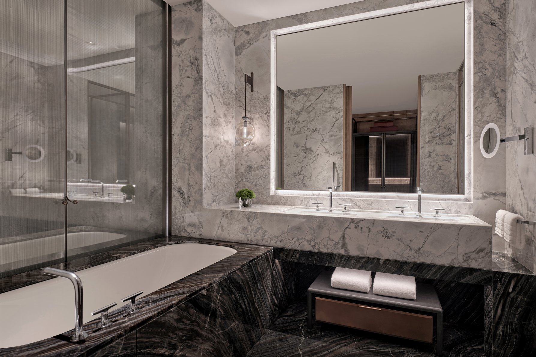 Conrad Shenzhen Room Type - KING DELUXE ROOM BAY VIEW