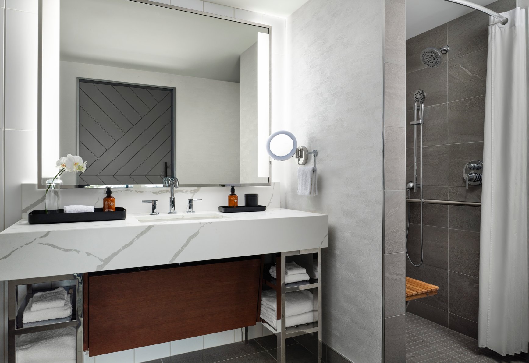 Hotel Alpenrock Breckenridge, Curio Collection by Hilton Room Type - 1KNG 1BDRM STE ACC RI SHWR