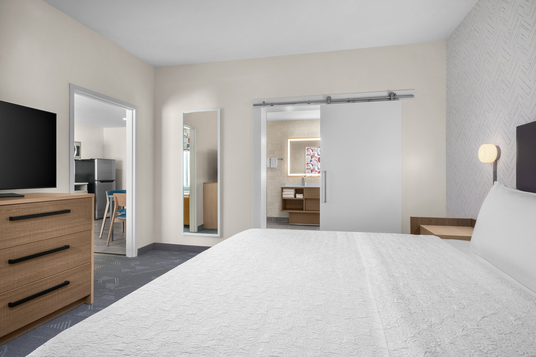 Home2 Suites by Hilton Eureka Room Type - 1KING HEARING ACC SUITE