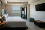 Jr Suite Lagoon view, Junior Suite, 1 King, Lagoon view, High floor