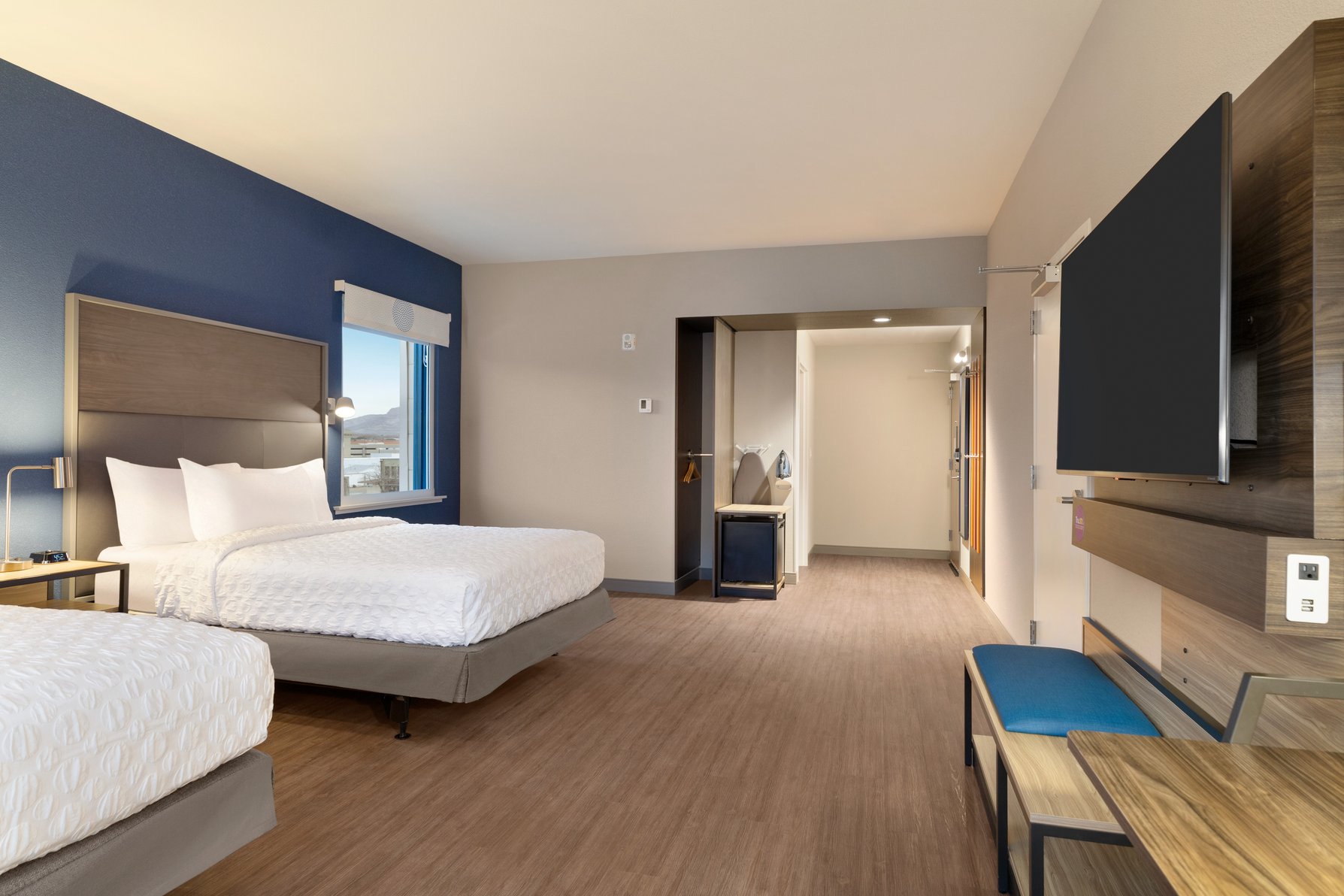 Tru By Hilton Ogden, UT Room Type - 2 QN MOB HEAR ACC RI-SHWR