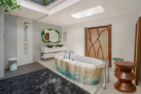Beach Villa Bathroom_2