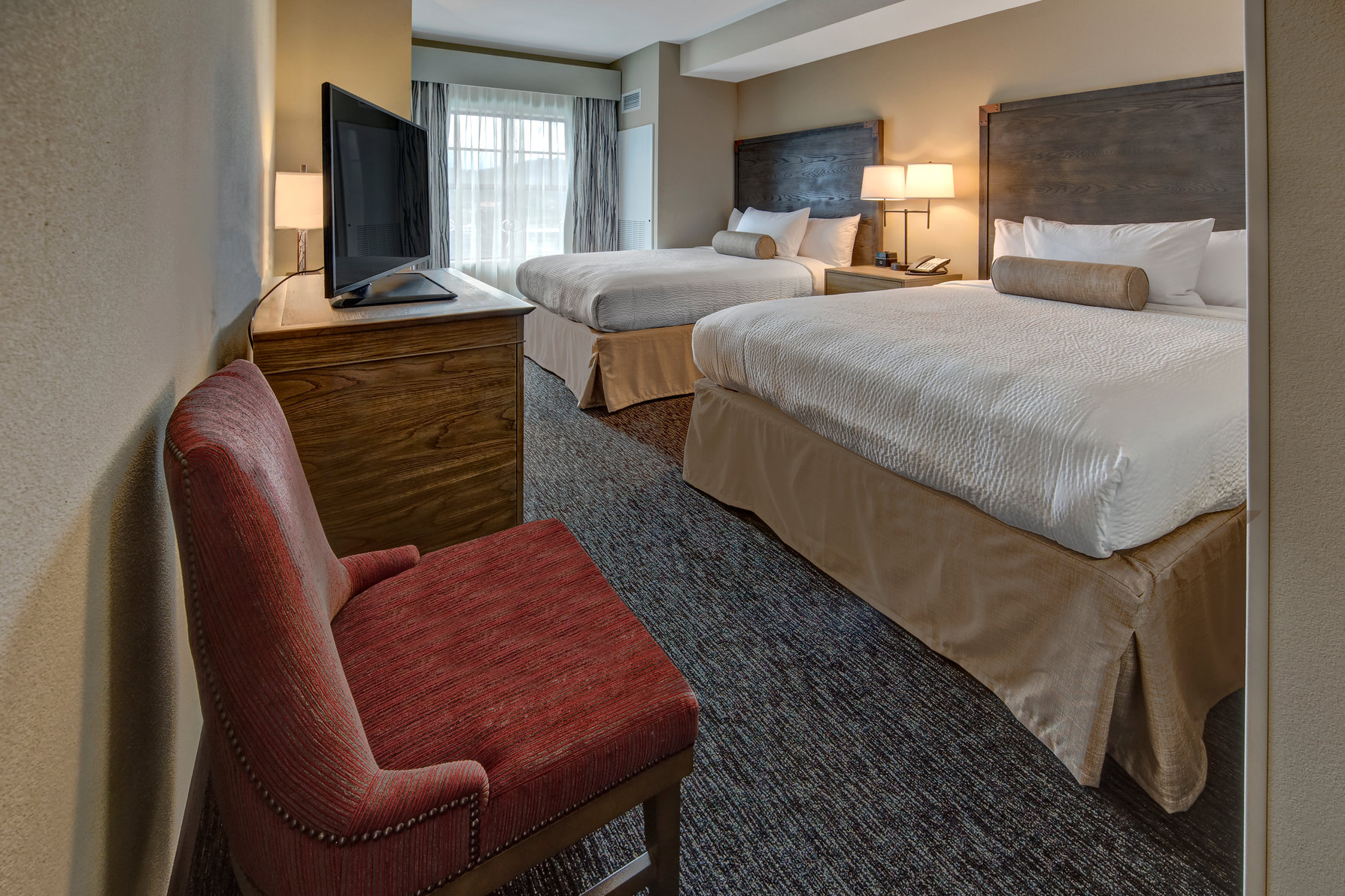 Black Fox Lodge Pigeon Forge, Tapestry Collection by Hilton Room Type - 2 BEDRM STE W 4 QUEEN BEDS