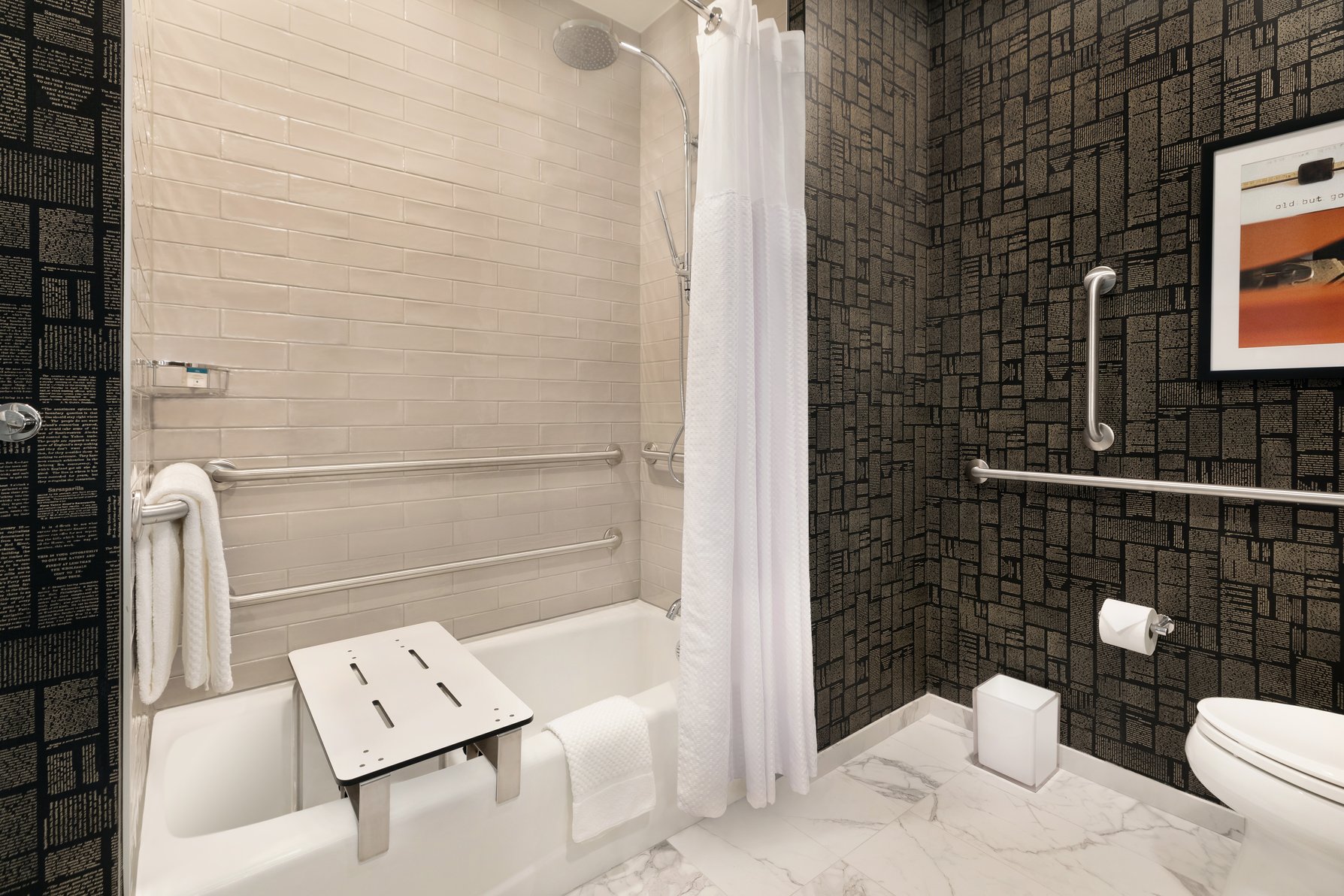 The Slate Denver, Tapestry Collection by Hilton Room Type - 2QN MOB HR ACC TUB MTN VW