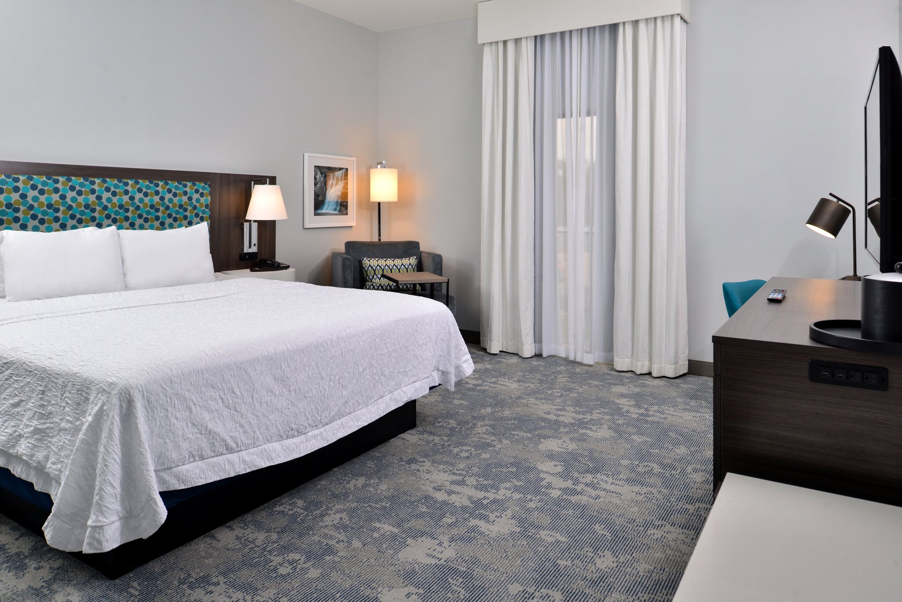 Hampton Inn by Hilton Cedar Falls Downtown Room Type - KING W  FRIDGE MICROWAVE