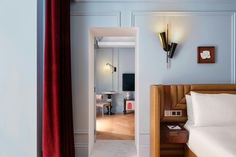Mega Suite - Bedroom