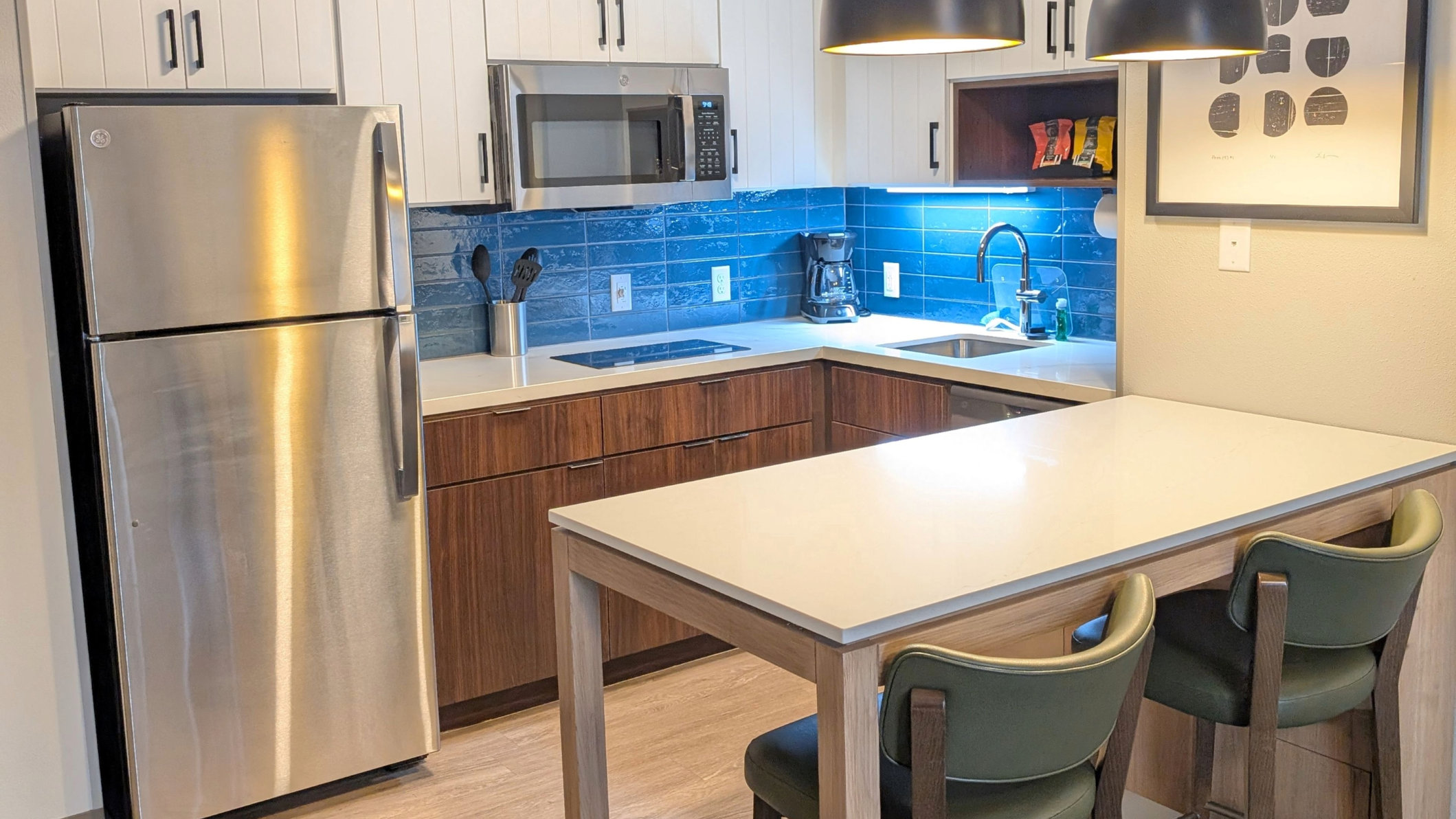 Staybridge Suites BISMARCK, an IHG hotel Room Type - 1 Queen Bed 1 Bedroom Suite