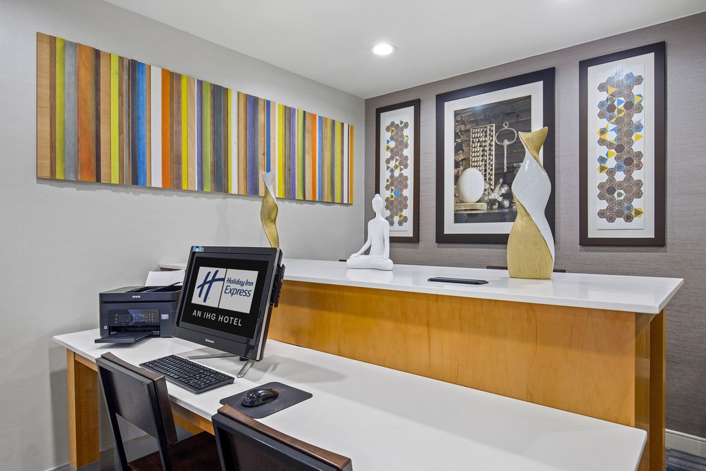 Holiday Inn Express & Suites LOCUST GROVE, Spalding