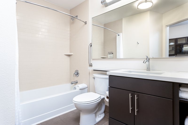 Candlewood Suites – Military Building 540