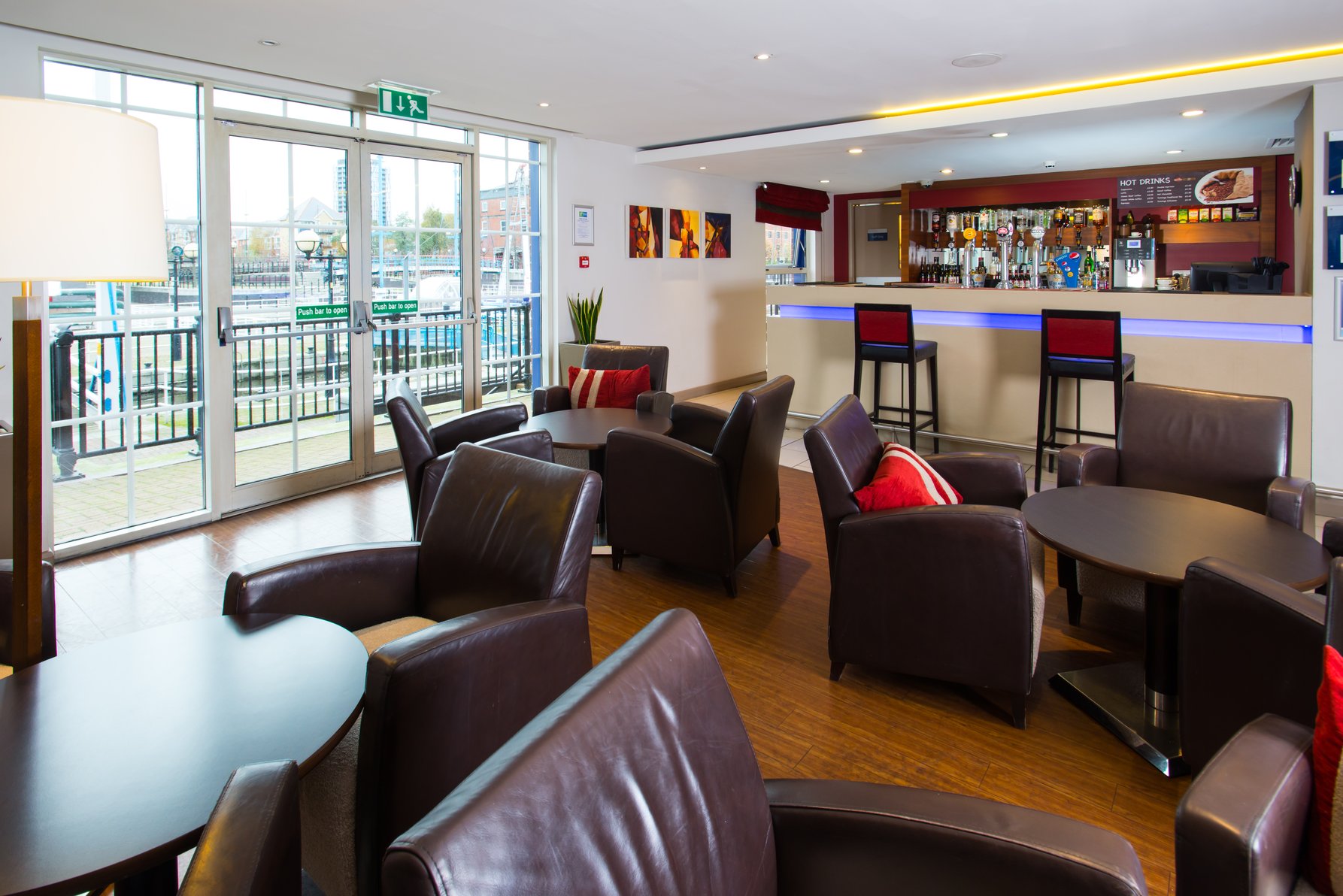 Welcome to the Holiday Inn Express Manchester - Salford Quays