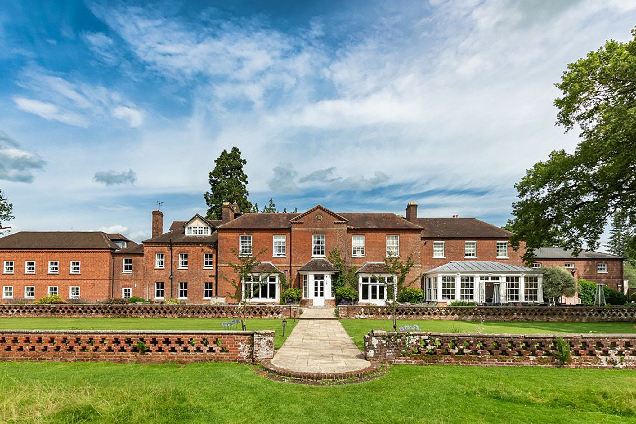 Bartley Lodge Hotel