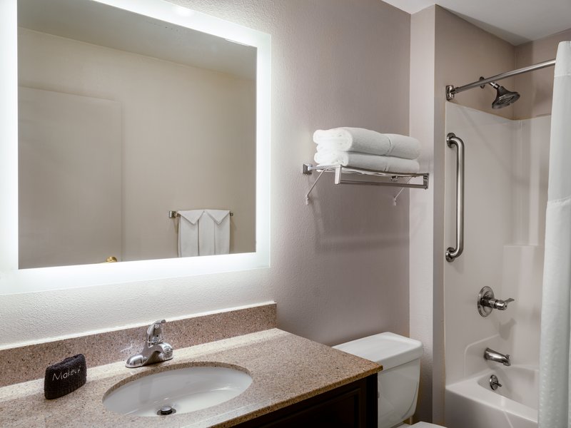HOLIDAY INN EXP LIBERTYVILLE