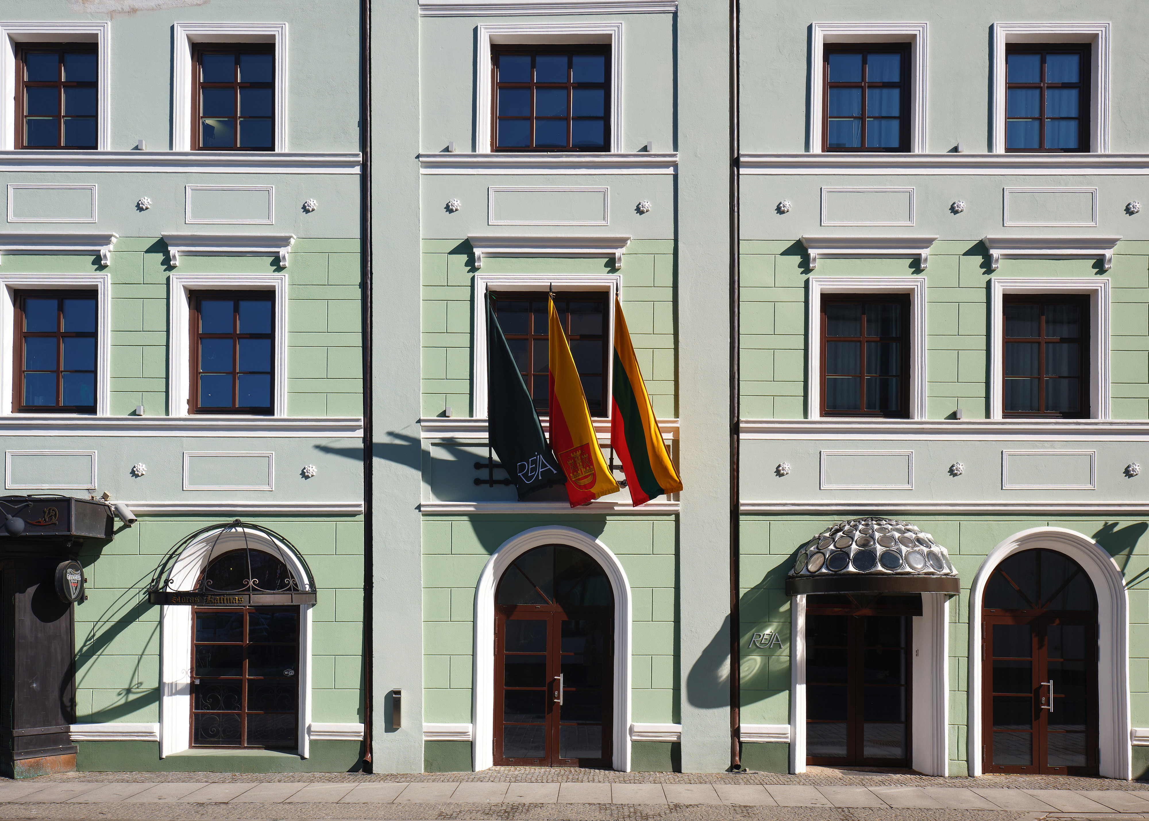 Reja Hotel