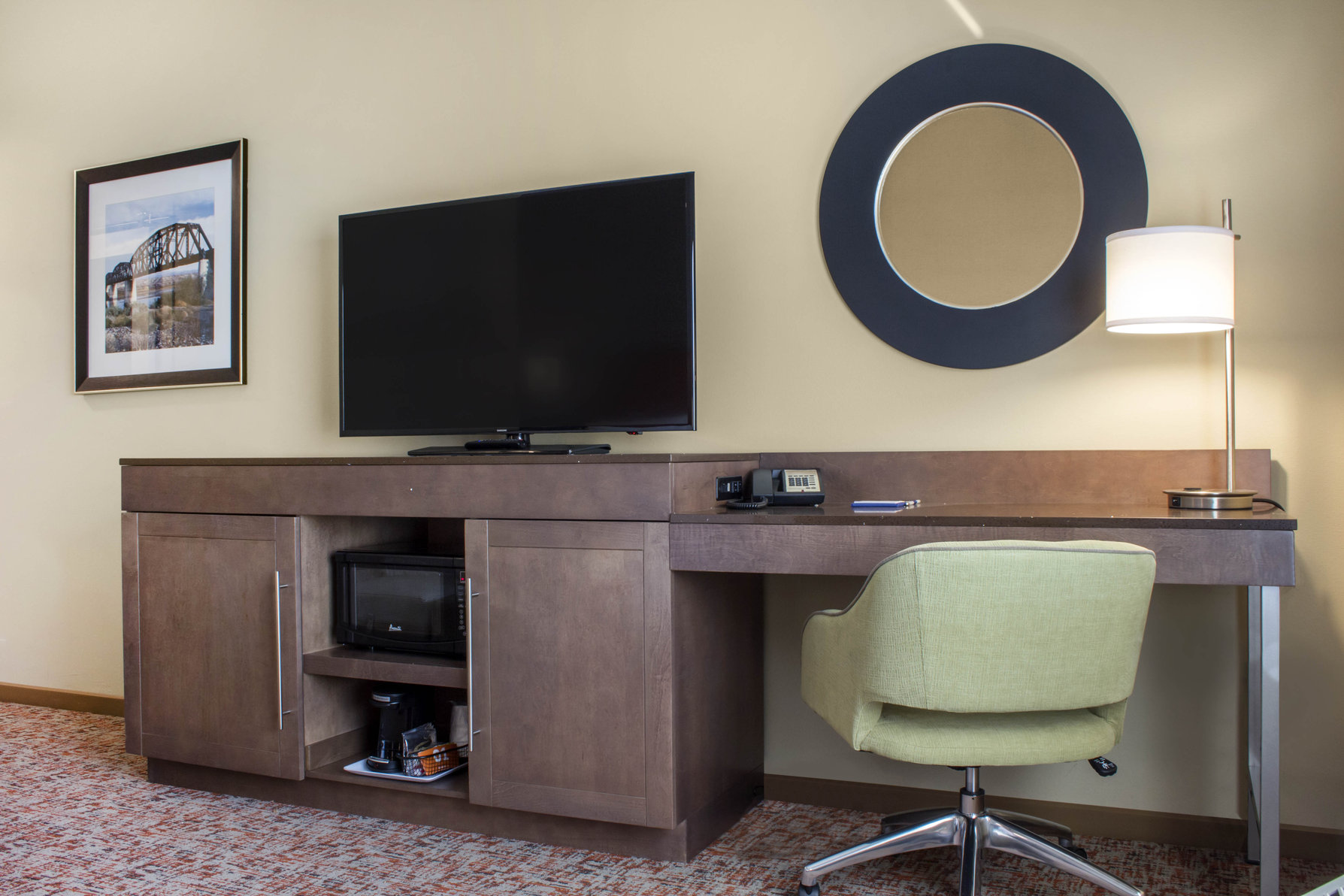 HAMPTON INN PARKER AZ Room Type - 1KG MOB HEAR ACC RI-SHW NS