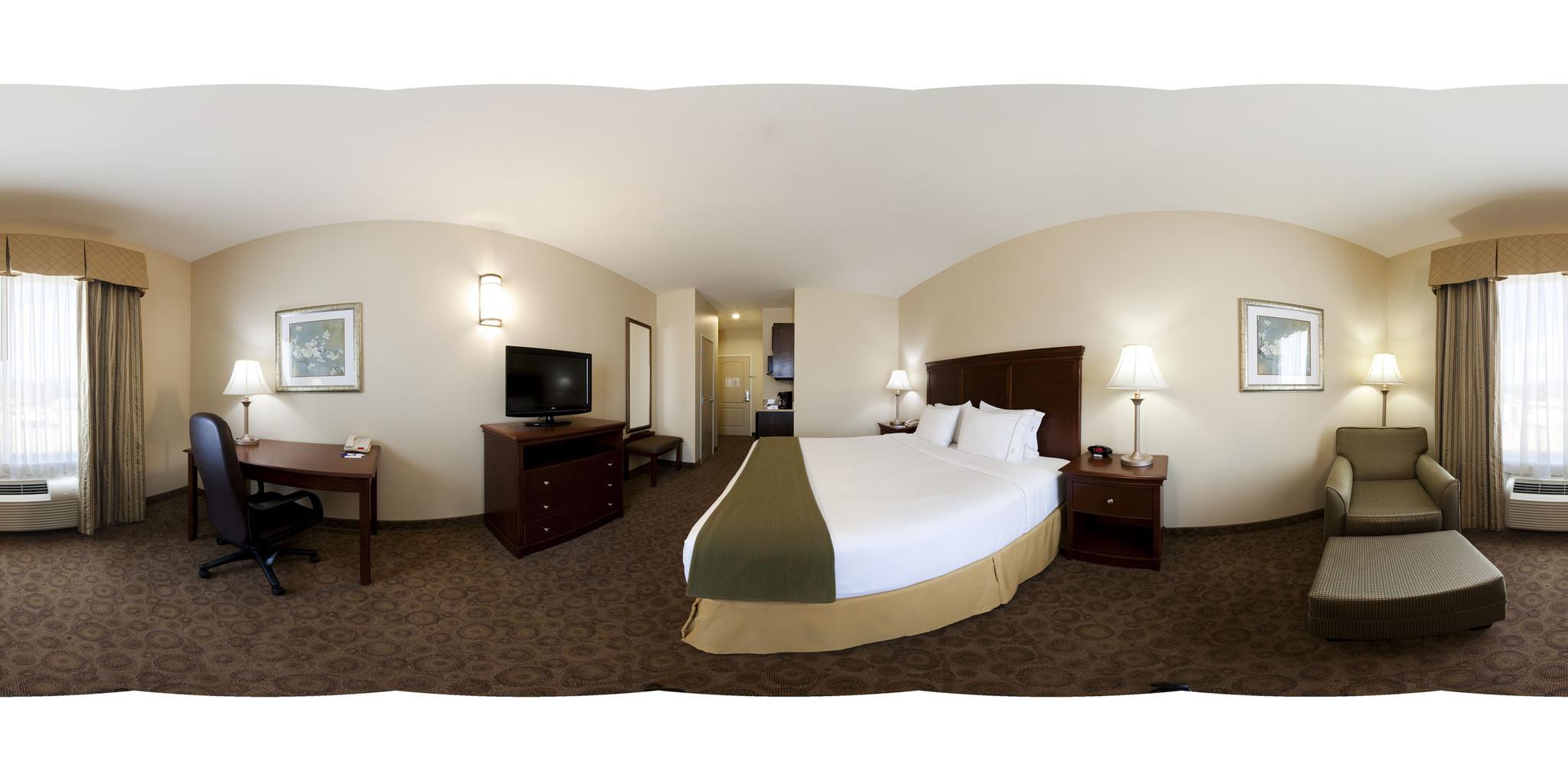 KING SUITE NONSMOKING