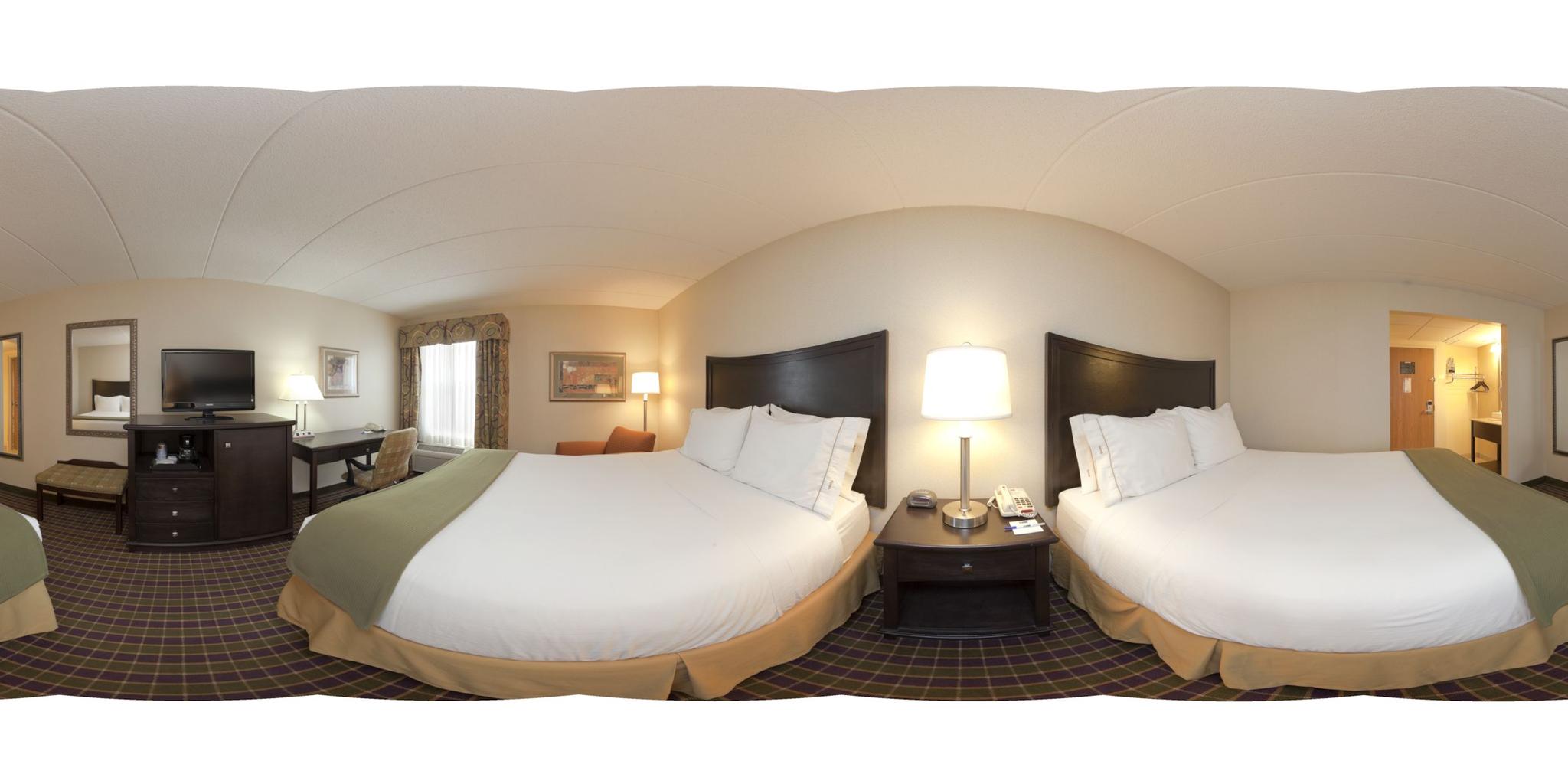 2 QUEEN BEDS NONSMOKING