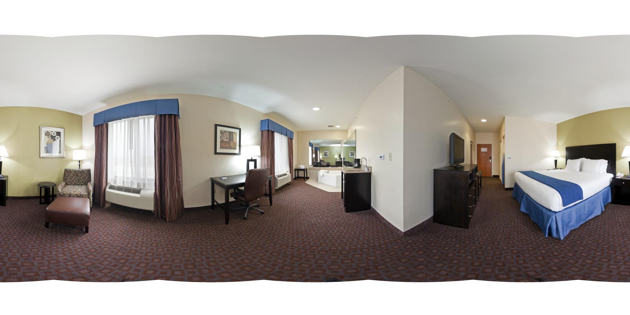 Holiday Inn Express Hotel & Suites Pryor Tourist Class Pryor, OK