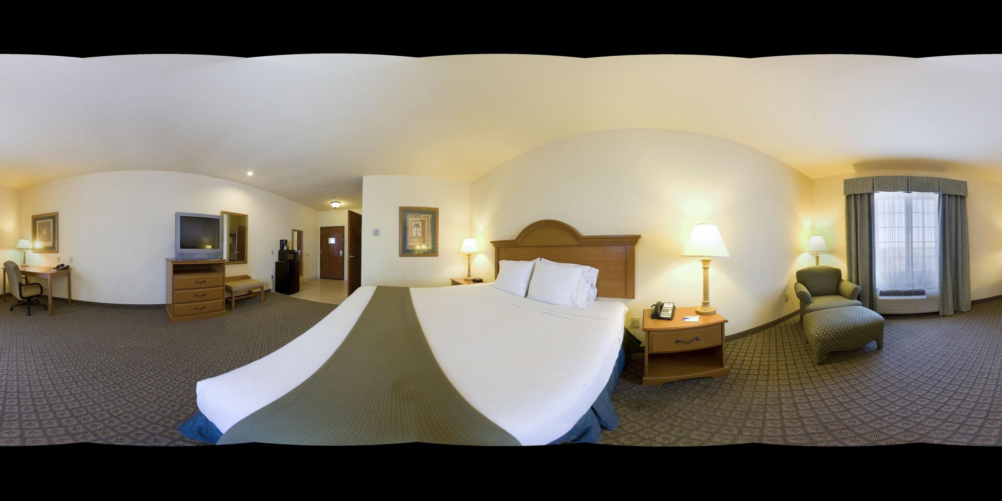 HOLIDAY INN EXP STES RIO GRAND